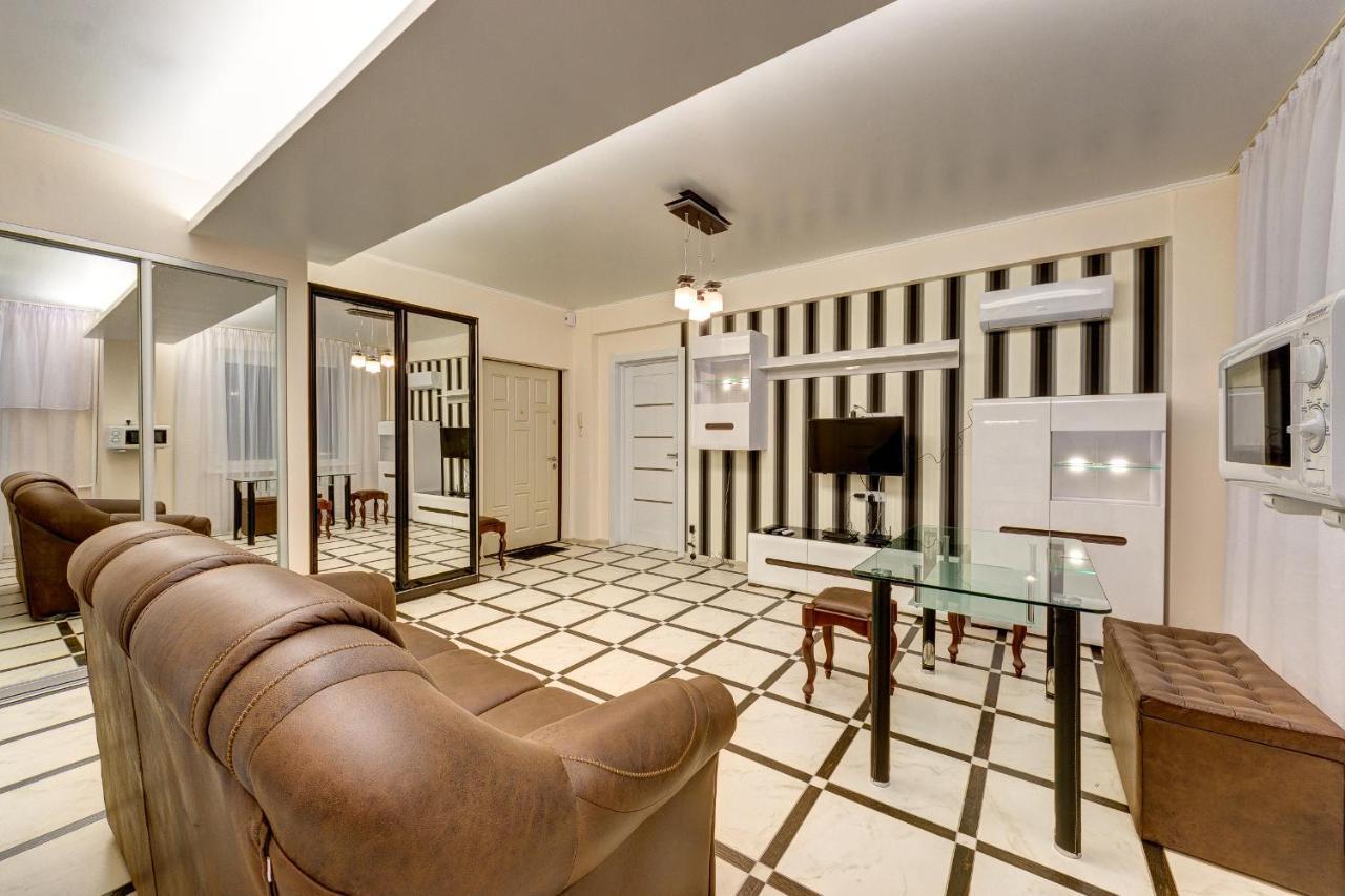 Apartment прекрасная 2к бульвар леси украинки. дружбы народов