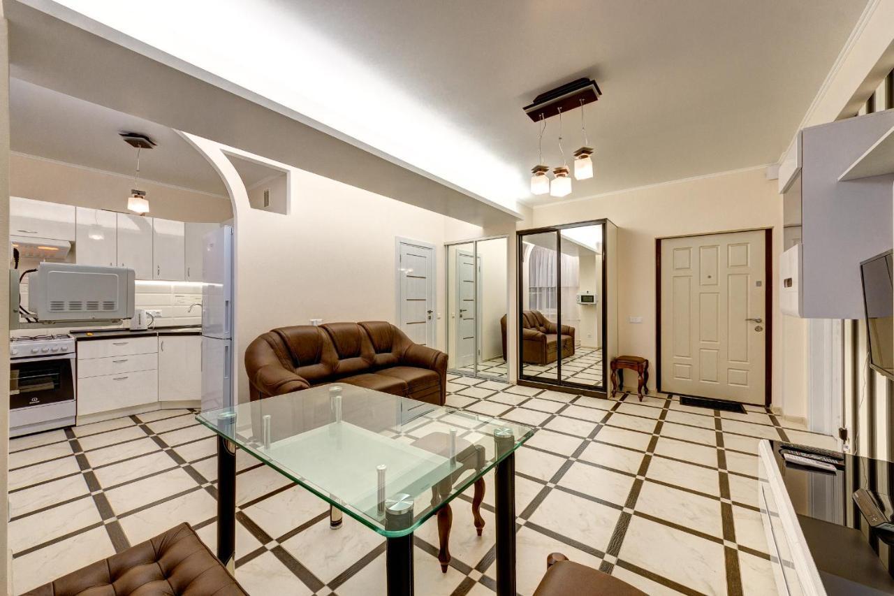Apartment прекрасная 2к бульвар леси украинки. дружбы народов